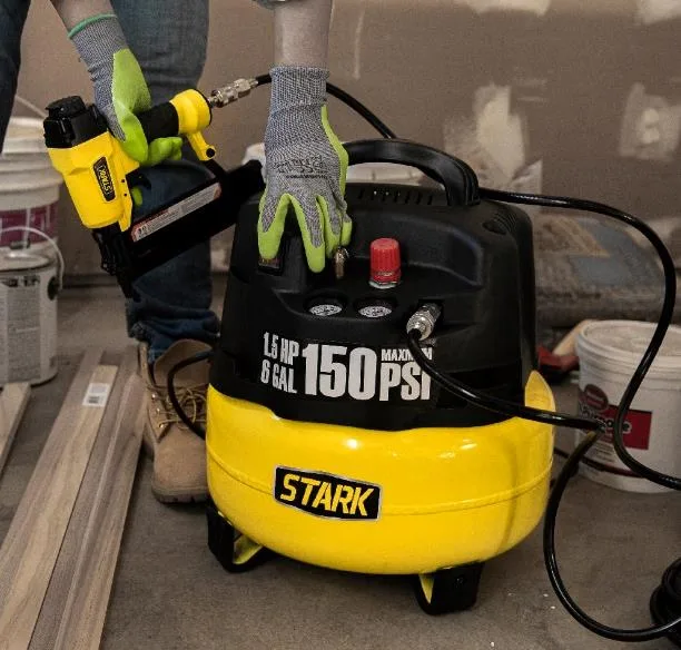 1.5HP 6-GAL Pancake Air Compressor Combo